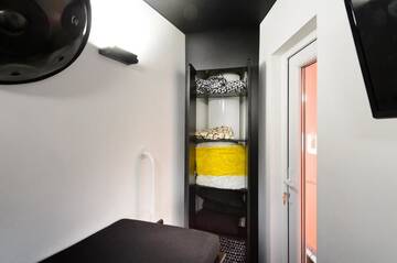Фото номера Дом с 1 спальней Дома для отпуска Karu Glamping / Extreme Hotel г. Выру 52